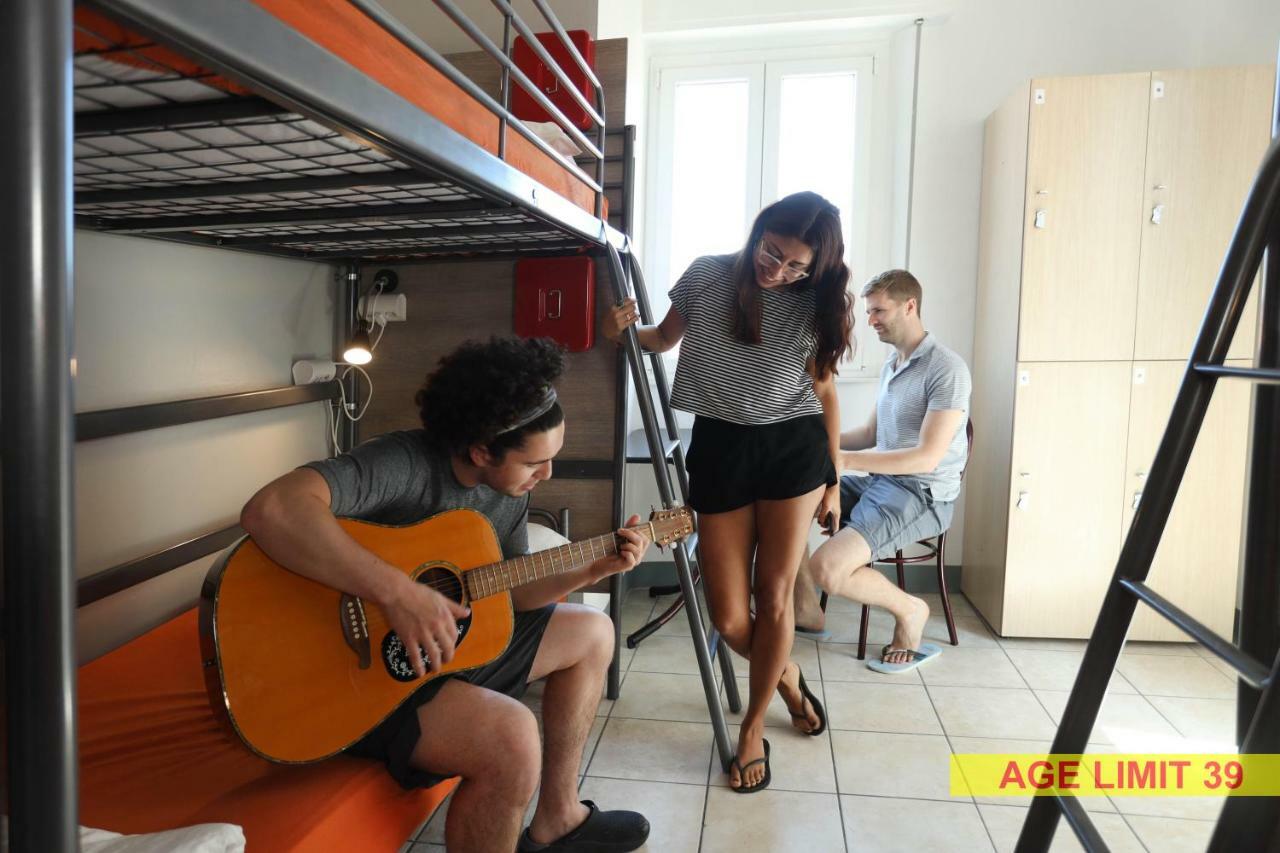 Jammin' Hostel & Bar Rimini Buitenkant foto