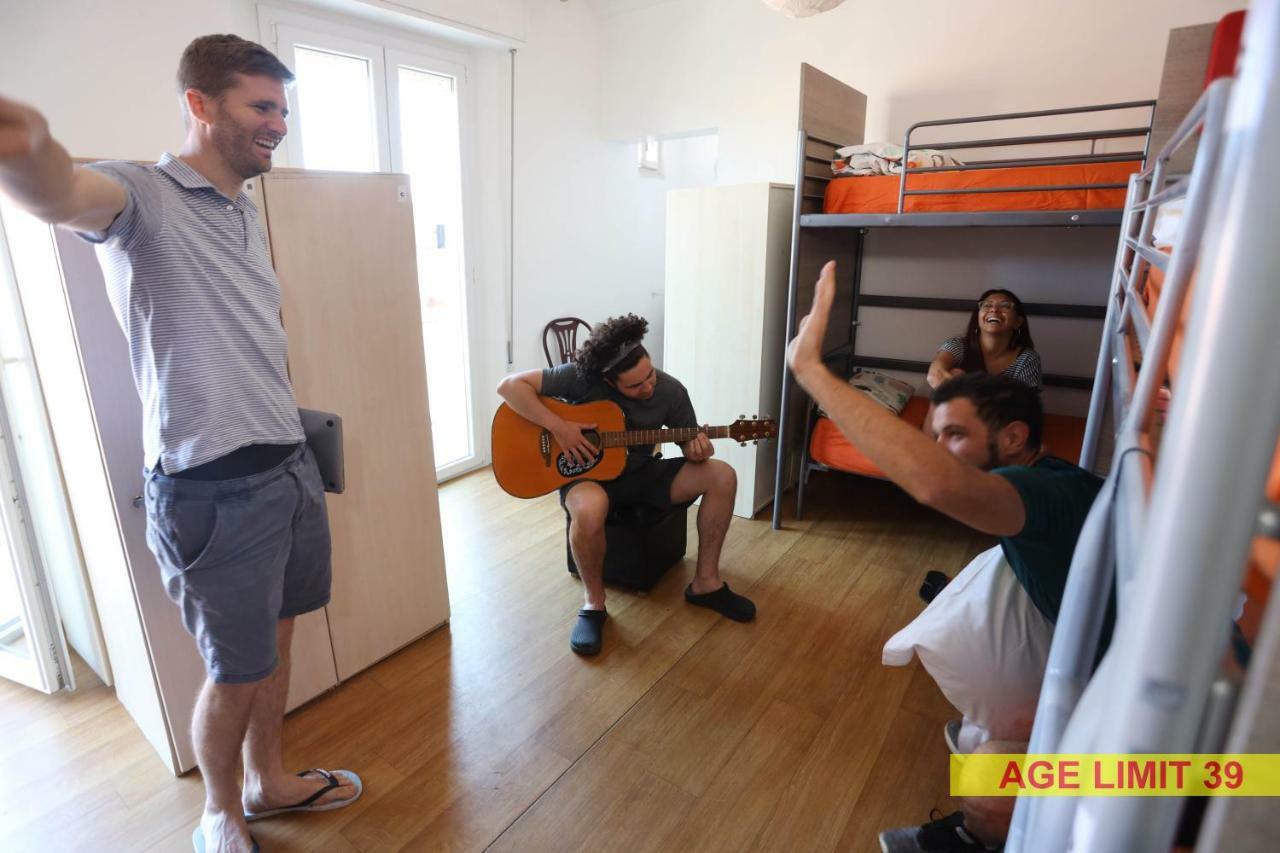 Jammin' Hostel & Bar Rimini Buitenkant foto