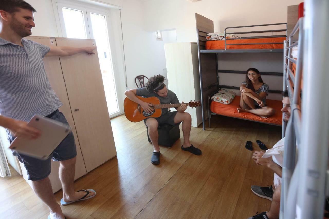 Jammin' Hostel & Bar Rimini Kamer foto